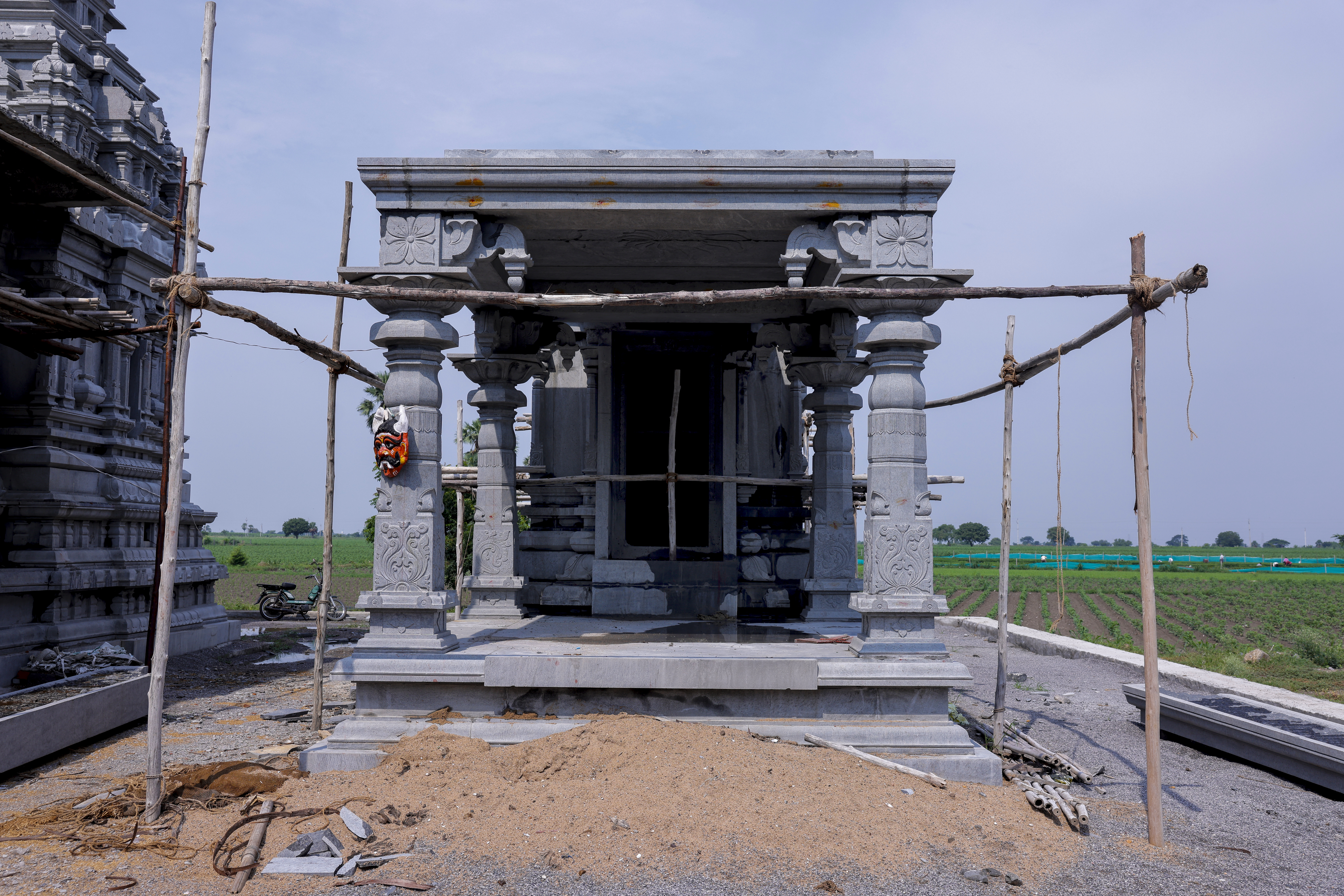 Shivalayam Courtyard & Mandapam View 14 (ఆలయ ప్రాంగణం & మండపం 14)